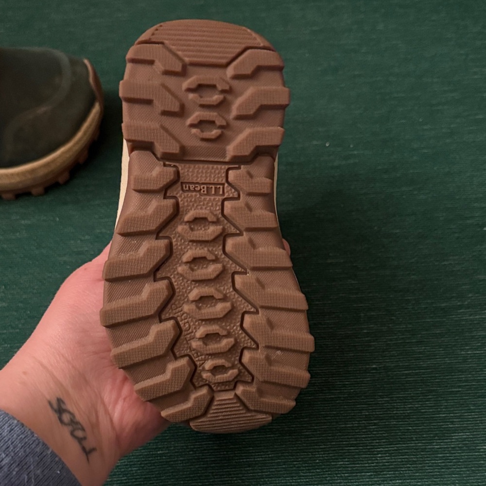L.L. Bean Kids' Cozy Tan and Green Boots Toddler Size 6 - Picture 3 of 6